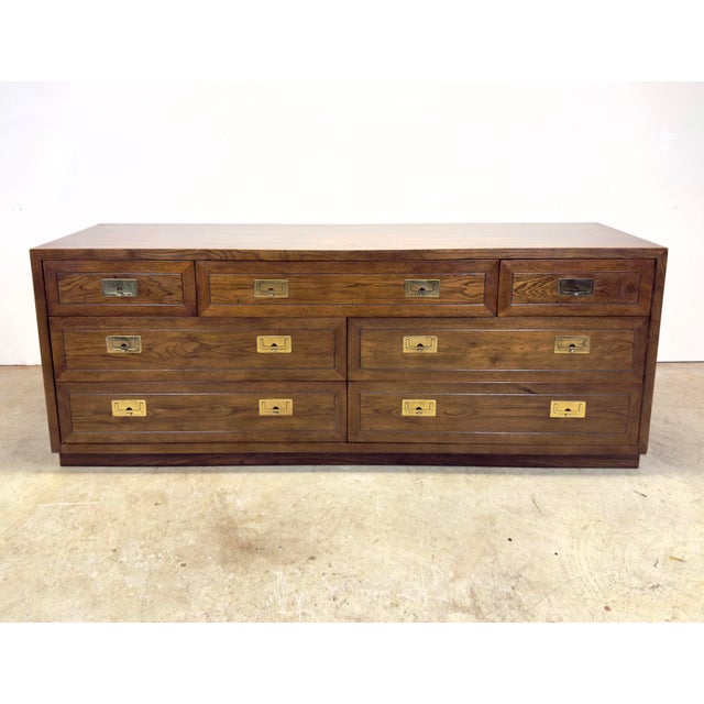 Henredon Scene One Campaign Style 7-Drawer Long Dresser in Oak & Brass For Sale - Image 10 of 12