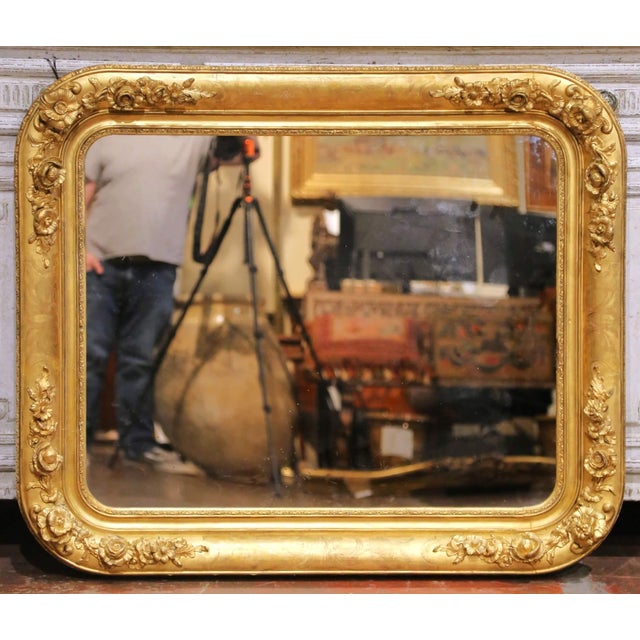19th Century French Louis Philippe Giltwood Mirror With Floral Relief Décor For Sale In Dallas - Image 6 of 8
