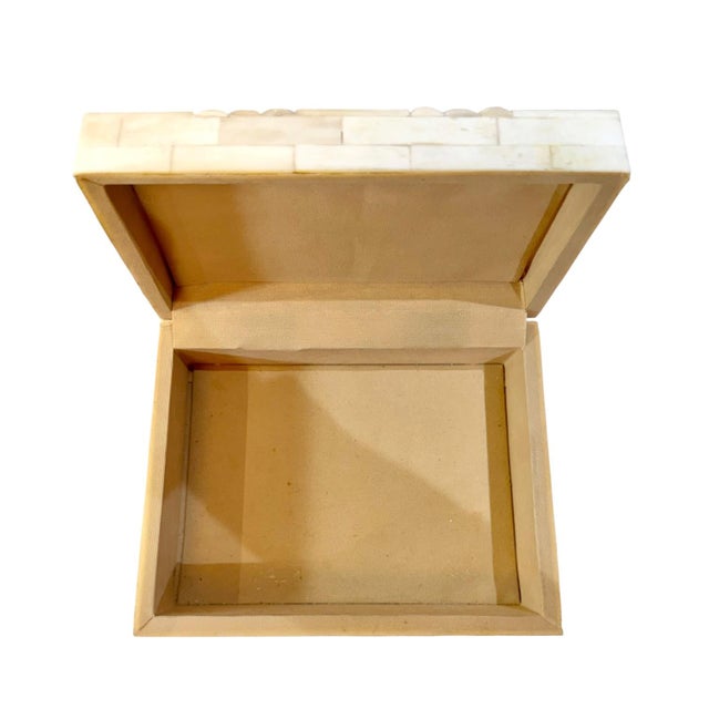 1960s Vintage Maitland Smith Style Bone Decorative Box For Sale - Image 5 of 10