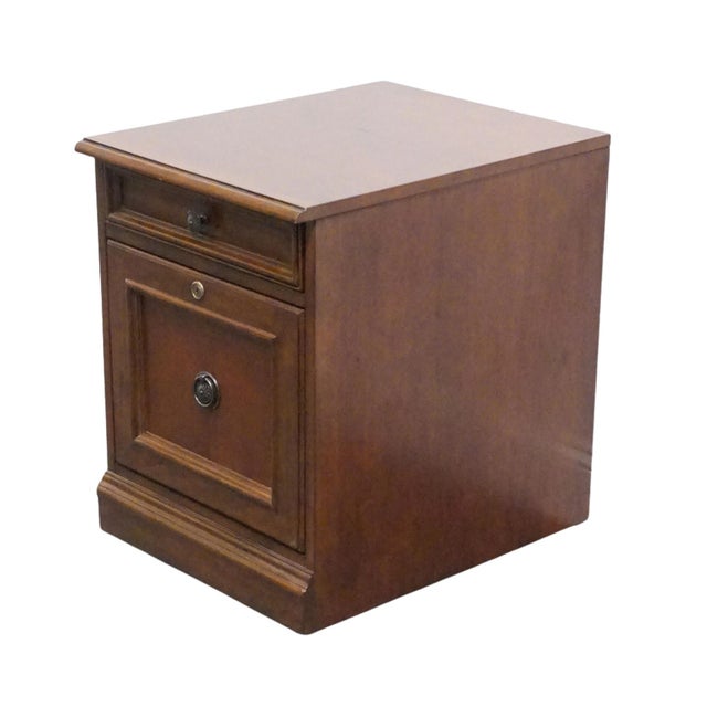 HOOKER FURNITURE Cherry Traditional Contemporary 18" File Cabinet 24.5" High 18" Wide 23" Deep We specialize in high end...