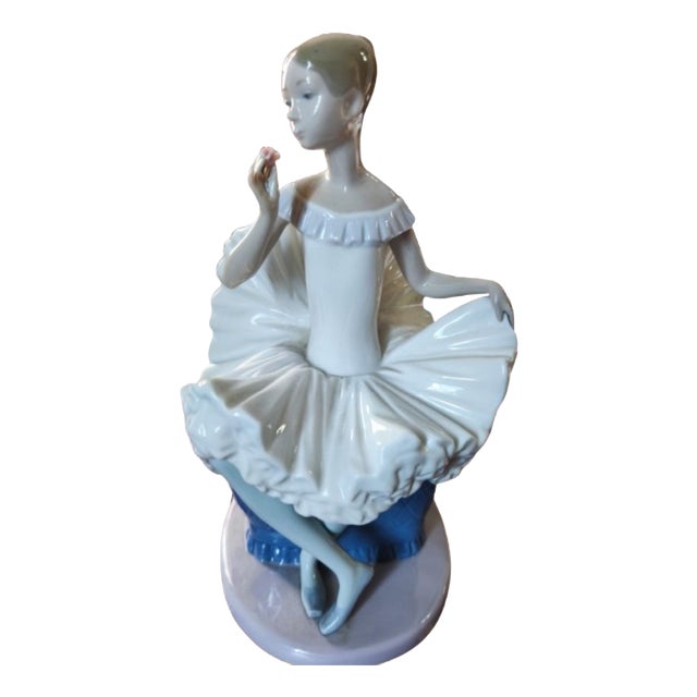 A Dream Come True Figurine in Porcelain by Nao for Lladró, 1983 For Sale