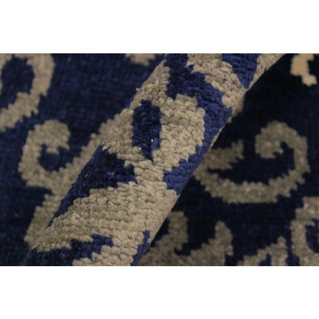 1990s Shabby Chic Modern Blue/Gray Wool & Viscouse Rug - 8'0 X 10'0 For Sale - Image 4 of 8