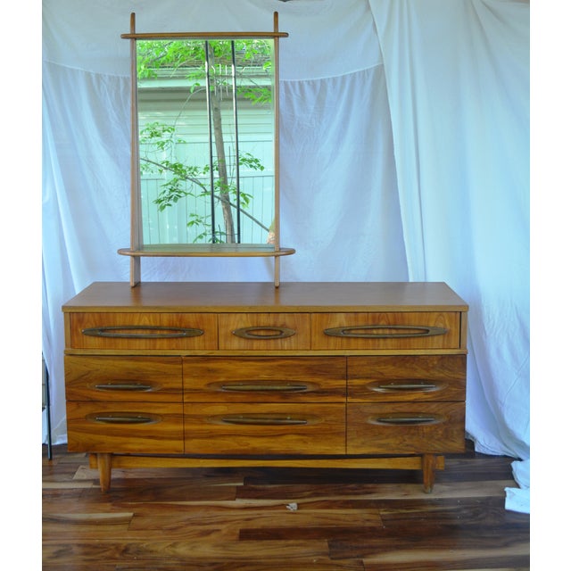 Ward Furniture Mfg Co Mid Century Modern 9 Drawer Dresser Chairish