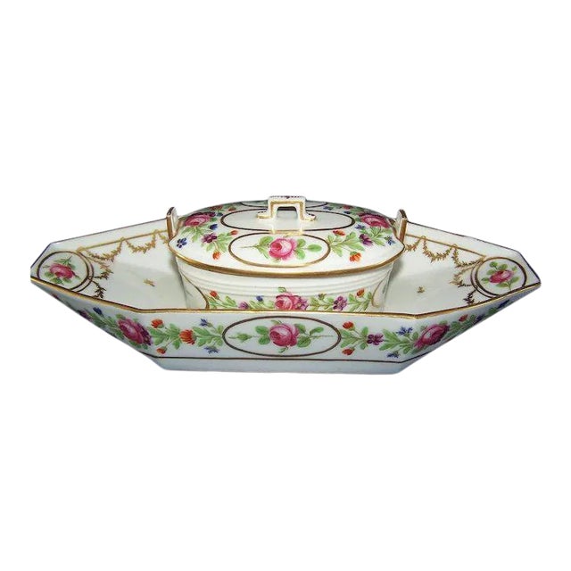 18th Century French Empire Old Paris Porcelain Tureen - A Pair For Sale