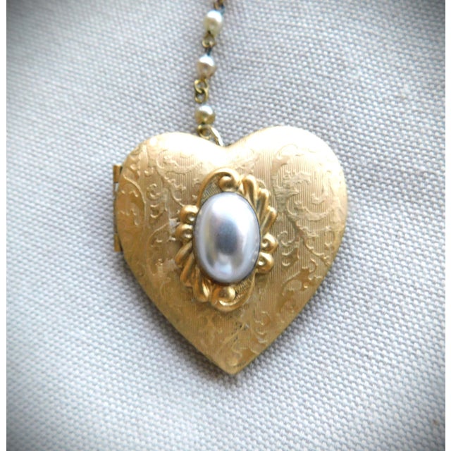 1980s Vintage Heart Locket, Paisley Design, Grey Pearl, Long Gold Chain, Pearl Bead Drop, Valentine For Sale - Image 5 of 12