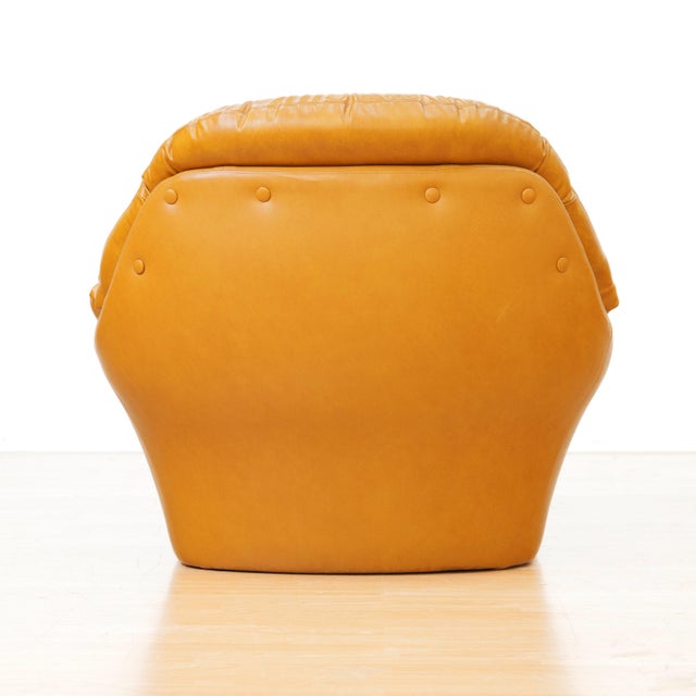 Mid-Century Modern Sculptural 1970s Tufted Camel Lounge Chair & Sofa Set For Sale - Image 3 of 18