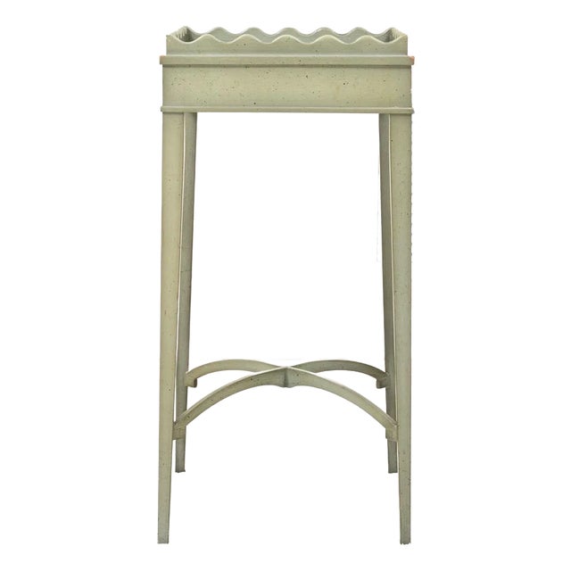 1990s Vintage English Style Side Table For Sale