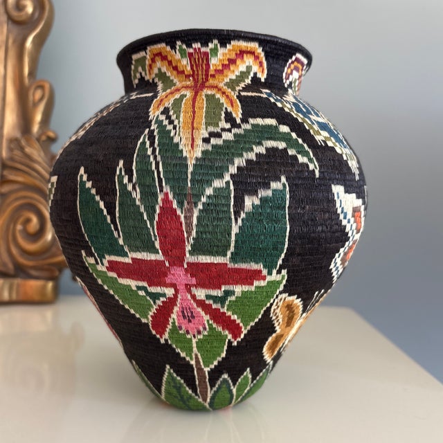 2010s Beautiful Handwoven 21st Century Wounaan Rainforest Basket From Panama For Sale - Image 5 of 10