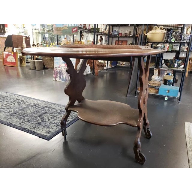 English Early 20th Cent. English Victorian Walnut Two-Tier Drop Leaf Serving Cart & Tray For Sale - Image 3 of 11