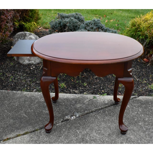 Thomasville Cherry Wood Table Vintage Queen Anne Oval Side End Pull Out Shelf For Sale - Image 10 of 12
