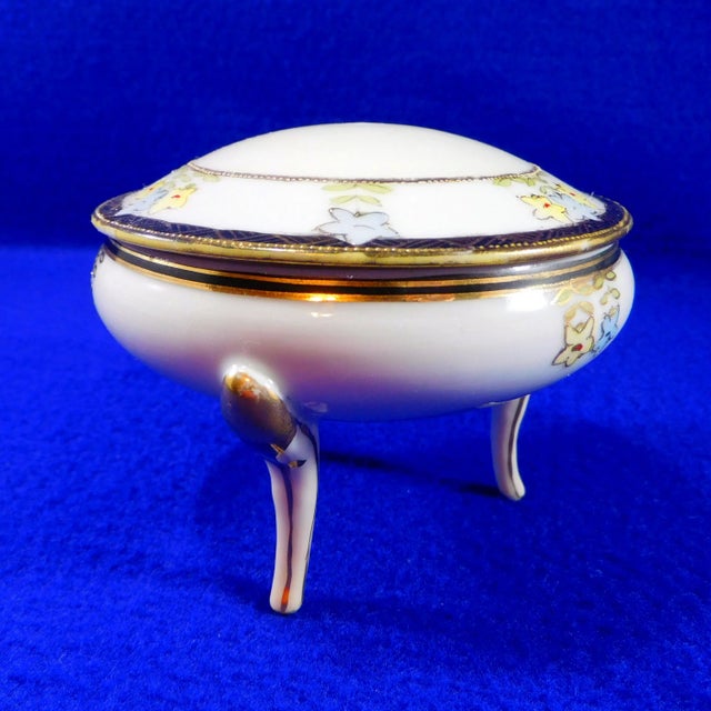 Antique Vanity Dresser Powder / Trinket Box Morimura Nippon Japan Pale Blue and Yellow Flowers with Gold Moriage Trim...