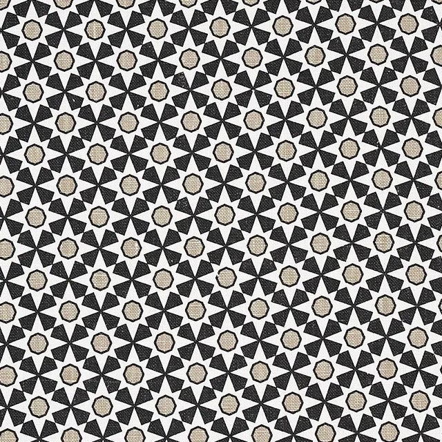 Contemporary Sample - Schumacher Serendipity Fabric in Black & Taupe For Sale - Image 3 of 3