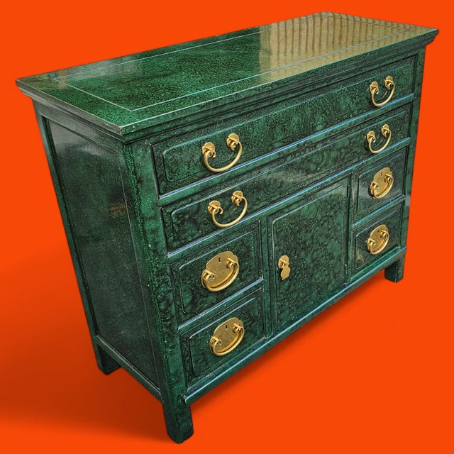 Mid 20th Century Vintage Henredon Furniture Green Lacquered Faux Tortoiseshell Chinoiserie Cabinet For Sale - Image 5 of 10
