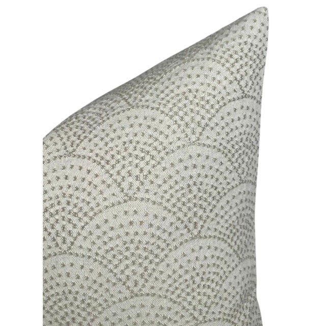 2020s Scalloped Woven Pillow Cover in Natural, 20x20 Pillow For Sale - Image 5 of 5
