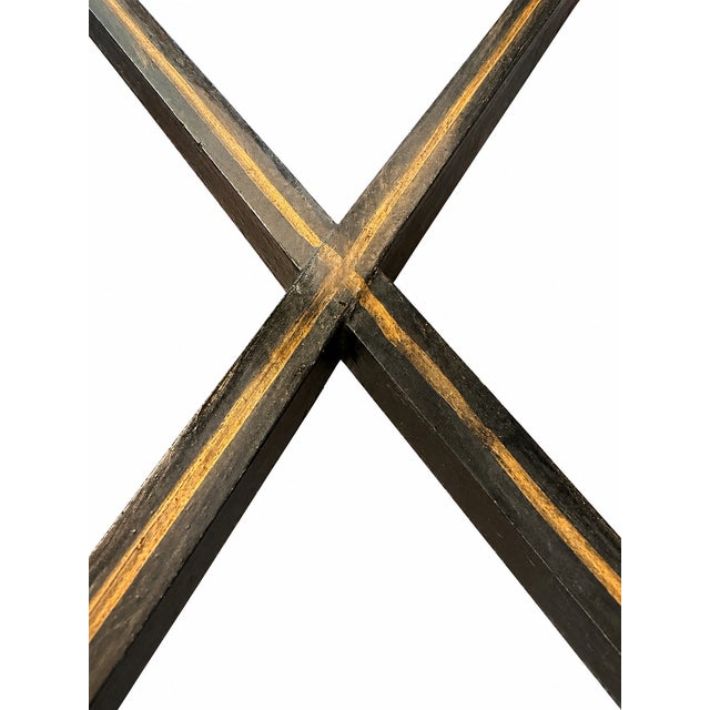Chinoiserie 1930s–1940s Vintage Chinoiserie Black & Gilt Tray Table For Sale - Image 3 of 18