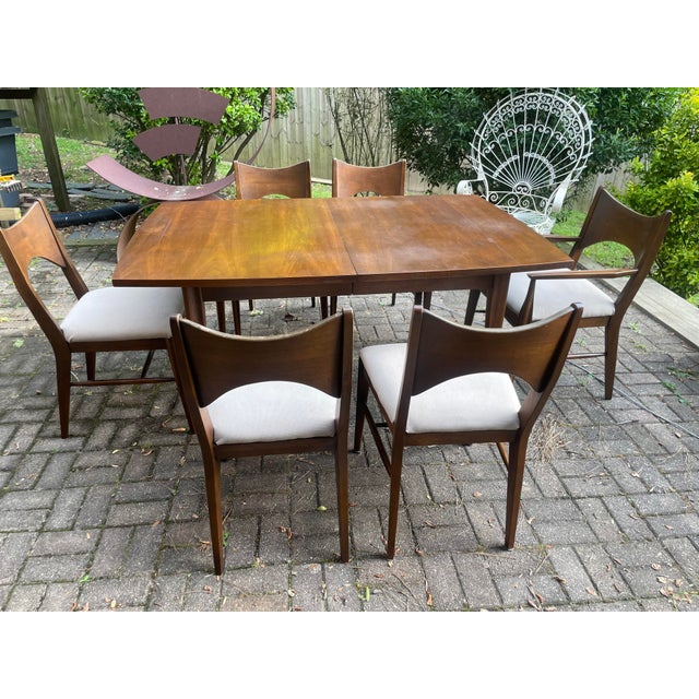 Mid Century Modern Broyhill Saga Premier Series Walnut Dining Set