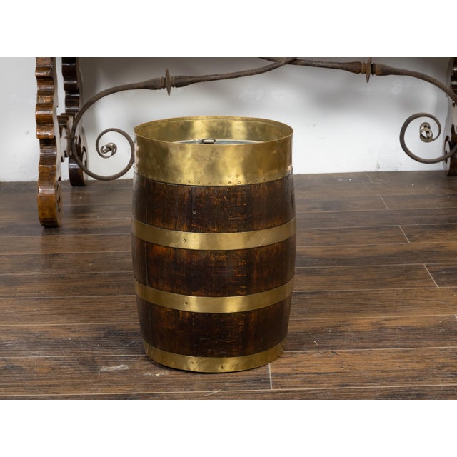 Early 20th Century English Turn of the Century Oak Barrel with Brass Braces, circa 1900 For Sale - Image 5 of 10