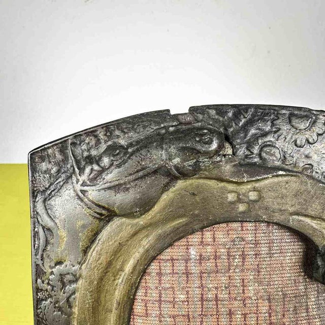 Art Nouveau Photo Frame in Bronze, 1900s For Sale - Image 3 of 10