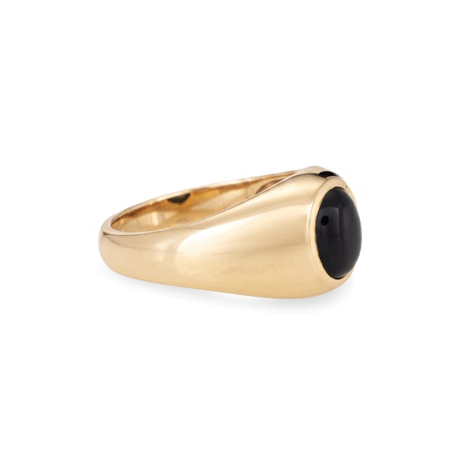 Modern Vintage Black Onyx Cabochon Ring Sz 8.5 14k Yellow Gold Signet Fine Jewelry For Sale - Image 3 of 7