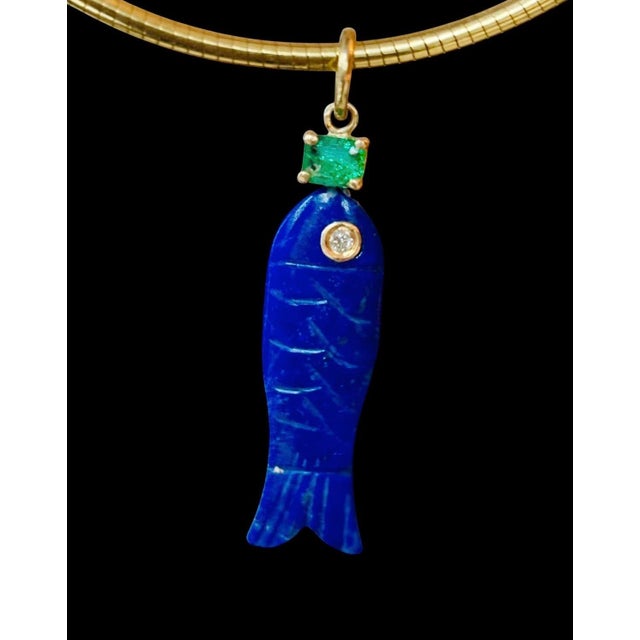 Perfect Poisson Lapis Pendant With Emerald, Diamond & 14k Gold For Sale In New York - Image 6 of 11