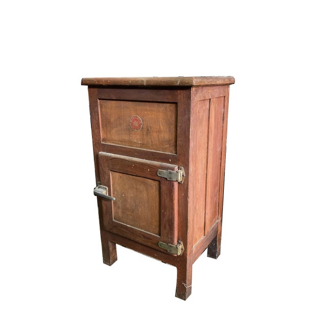 Mid-Century Italian Solid Wood Siberia Icebox, in Good conditions. Designed 1950 to 1959 This piece has an attribution...