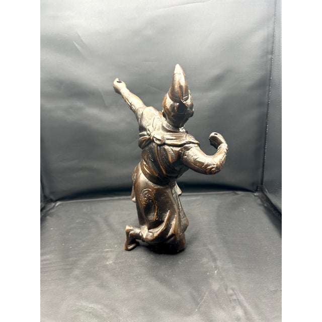 Toyo Early 20th Century Vintage Toyo Japanese Warrior Archer Sculpture For Sale - Image 4 of 10