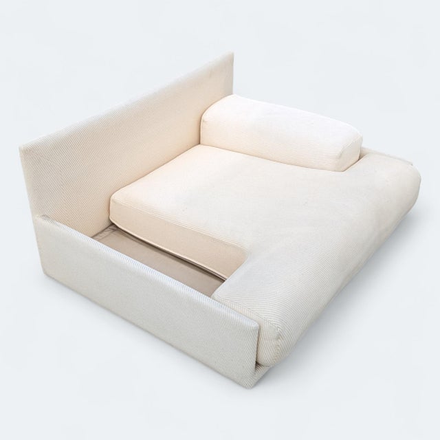 Postmodern Late 20th Century Postmodern Italian Lounge Chairs in Textured Cream Fabric, Pair, Leather For Sale - Image 3 of 18