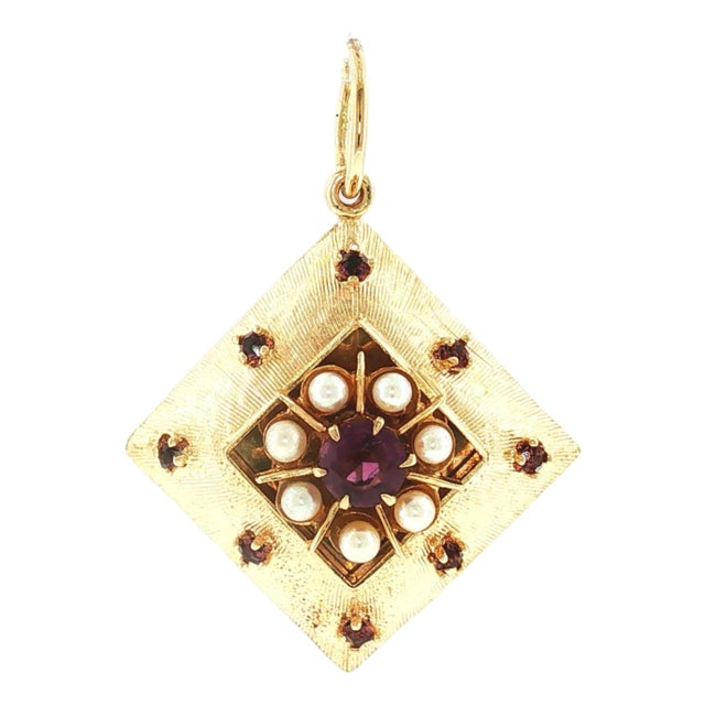 Mid-Century 14k Yellow Gold Amethyst and Cultured Pearl Charm For Sale