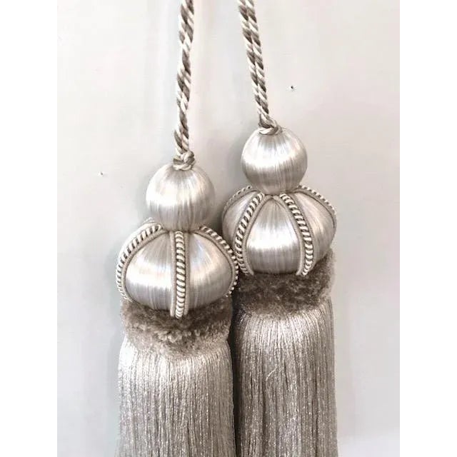 Key Tassel in Silver Color With Velvet Detail For Sale - Image 10 of 14