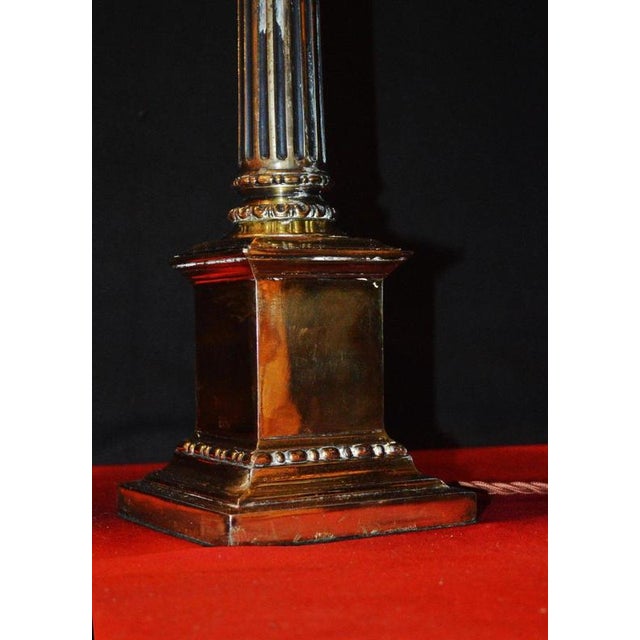 British Brass Corinthian Column Table Lamp with Vaseline Glass Shade, 1940s For Sale - Image 10 of 14
