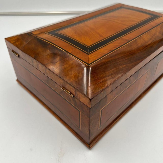 Black Biedermeier Jewelry Box in Walnut, Ebony, Maple, South Germany, 1830s For Sale - Image 8 of 18