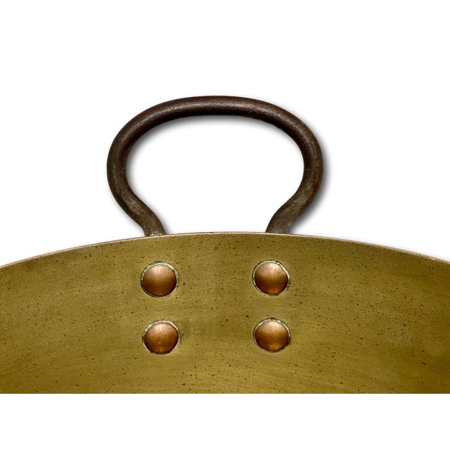 Very Large Mid 1800s Antique Heavy Brass & Hand Wrought Iron Hearth or Stove Top Cooking Pot 18 Inches Long! For Sale - Image 10 of 18