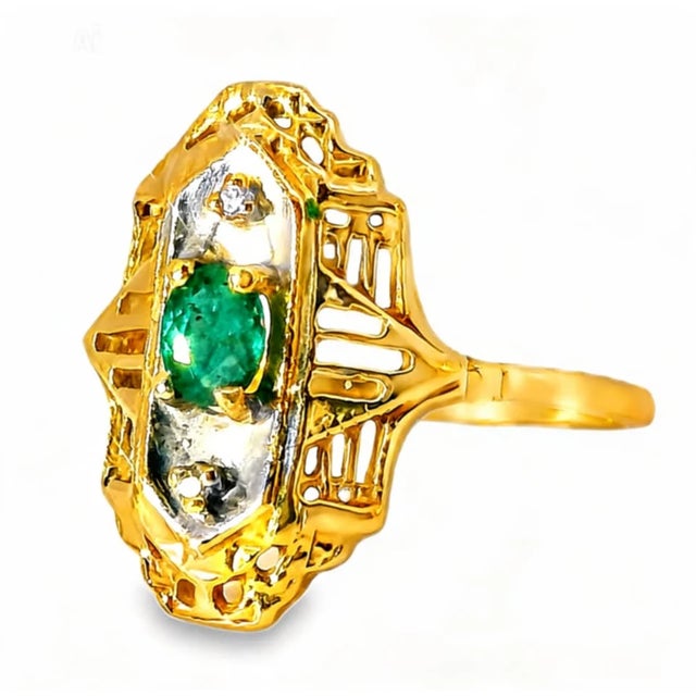 Art Deco 14K Yellow Gold Emerald Diamond Filigree Antique Ring Estate For Sale - Image 3 of 3