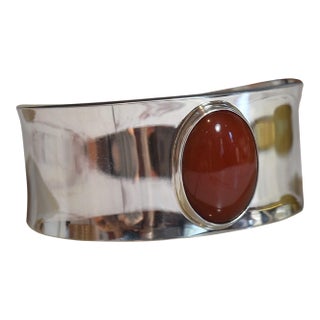 Early 20th Century Mexican Sterling Silver and Carnelain Gemstone Smooth Cuff Bracelet For Sale
