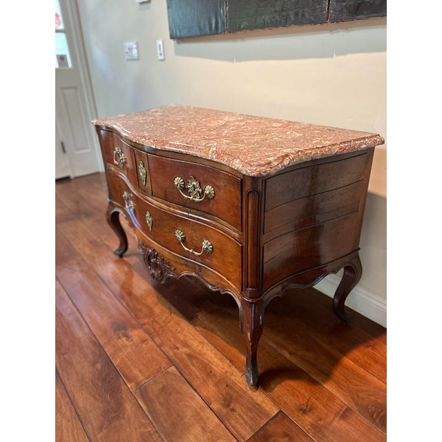 Bowfront Walnut Chest of Drawers, Original Hardware, Original Multicolor Rosé Marble top, late 18th Century