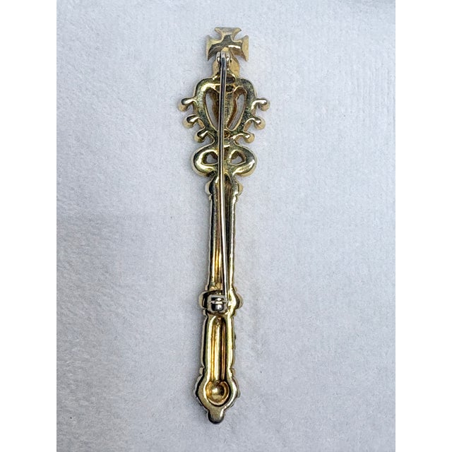 1950s Mazer Bros Royal Sceptre Brooch • 1940s–50s Regalia Series • Multi‑Stone For Sale - Image 5 of 7
