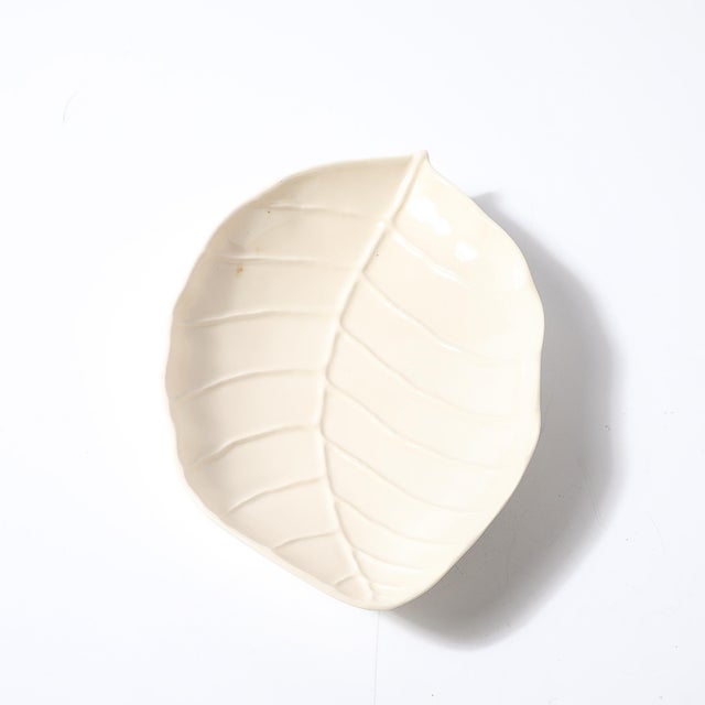 Beige Mid-Century Modernist Catalpa Leaf Ceramic Serving Tray Signed Tiffany and Co. For Sale - Image 8 of 14