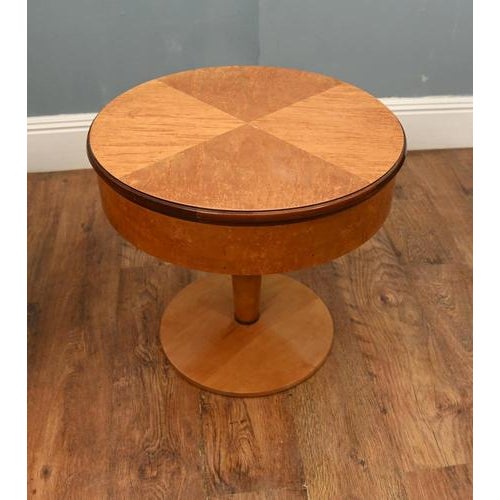 Wood Art Deco Side Tables in Burr Walnut 1930s, Set of 2 For Sale - Image 7 of 9