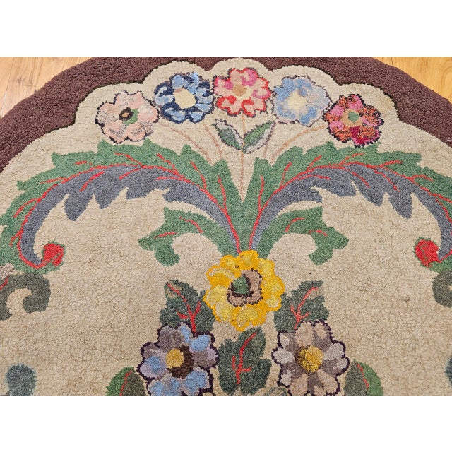 Vintage American Hand Hooked Rug, Wool & Cotton, Floral Pattern, Folk Art Tapestry, 3x5 For Sale - Image 13 of 15