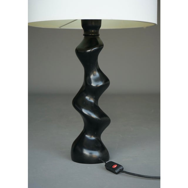 1970s Model 42 Sculptural Ebonised Wood Table Lamp from Temde Leuchten, 1970s For Sale - Image 5 of 14