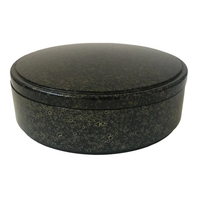 Late 20th Century Black Lacquer Round Lidded Box With Gold Pattern Details For Sale
