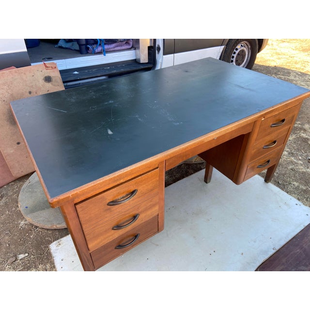 Mid-Century Modern 1960s Vintage Mid Century Modern Leopold Desk For Sale - Image 3 of 12