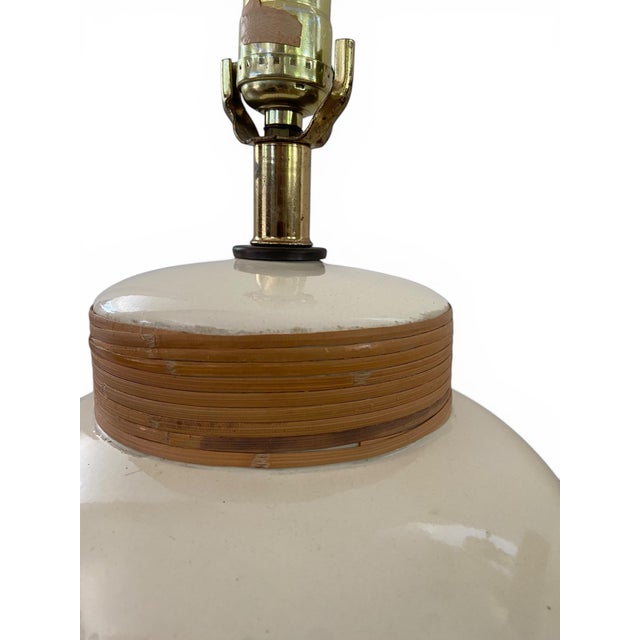 Hollywood Regency Ivory Ceramic & Rattan Ginger Jar Table Lamps - A Pair For Sale In Los Angeles - Image 6 of 10