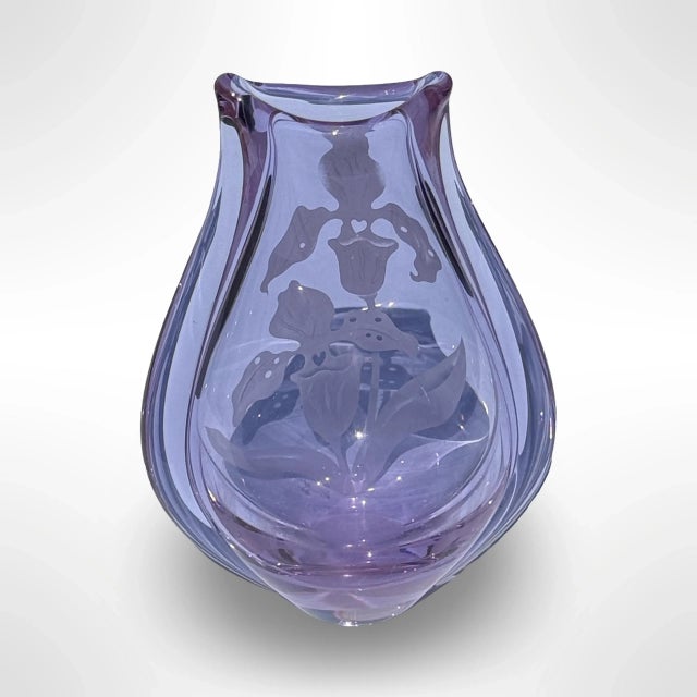 Lavender Vintage Czech Neodymium Glass Vase, Etched Floral Iris Design, Color-Changing Alexandrite Glass, Signed For Sale - Image 8 of 8