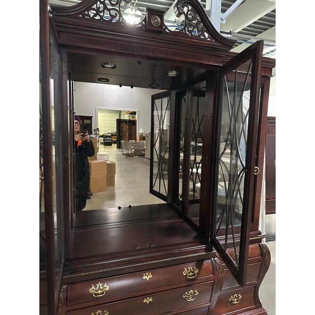 1990s 1990s Century Furniture Federal Style Mahogany Breakfront China Cabinet For Sale - Image 5 of 11