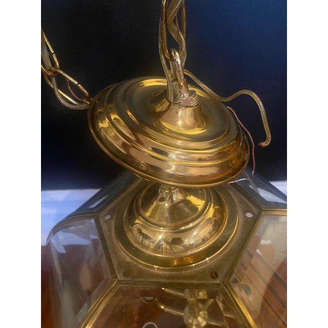 1980s Vintage Art Deco Lucite Waterfall Edge Chandelier With Etched Irises 1980s For Sale - Image 5 of 8