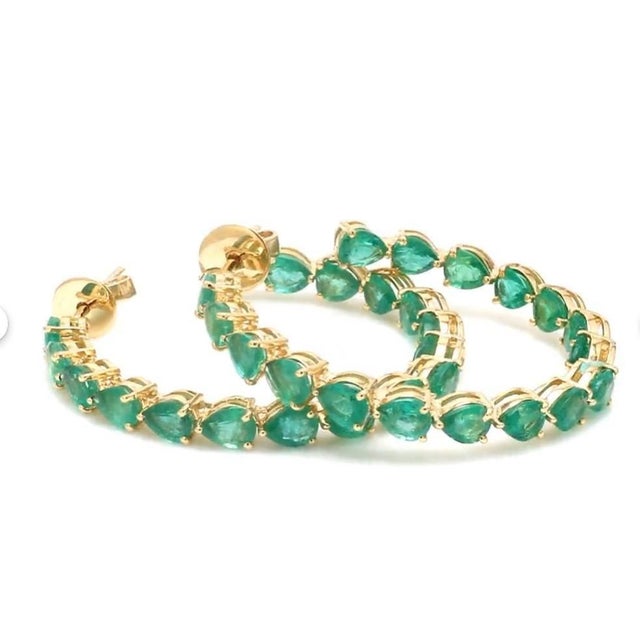 9.34 cts Natural Zambian emerald earring in 18k gold For Sale - Image 11 of 18