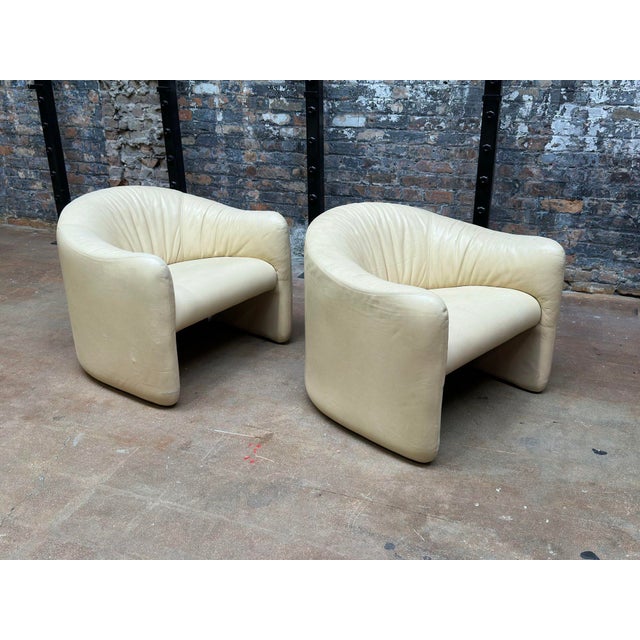 Post Modern Pair Leather Lounge Chairs by Metro, 1980 For Sale - Image 4 of 9