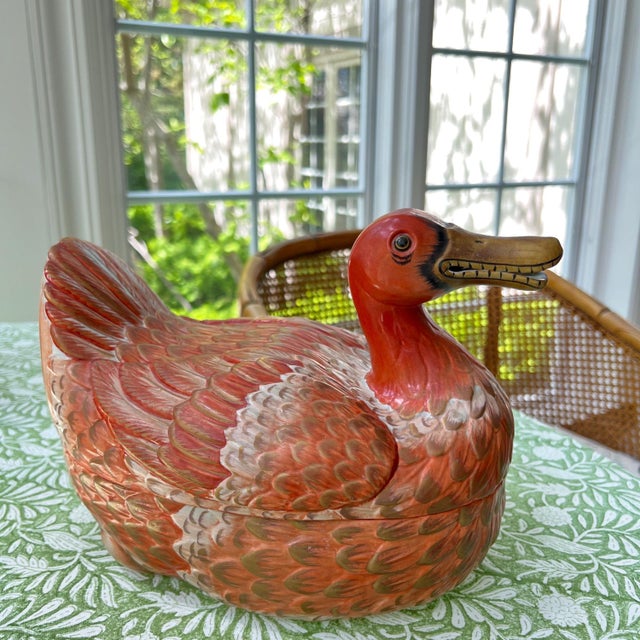Chinoiserie Mottahedeh Lowestoft Reproduction Peking Duck tureen // Chinoiserie duck // hand-painted // Made in Italy // 1950s decor // orange and gold For Sale - Image 3 of 9