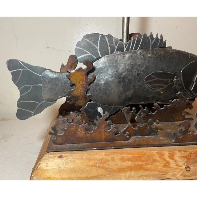 1970s Vintage Handmade Folk Art Cut Sculpted Steel Metal Wood Figural Fish Table Lamp For Sale - Image 5 of 12